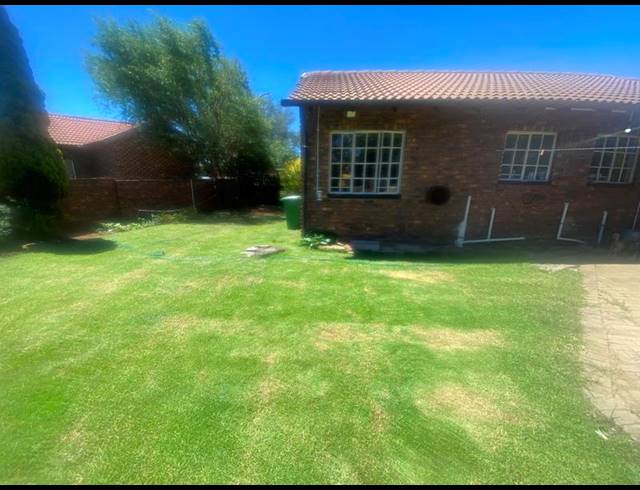 2 BEDROOM HOUSE FOR SALE IN MINERALIA